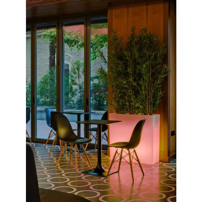Planter and garden lighting design 80x80x32cm