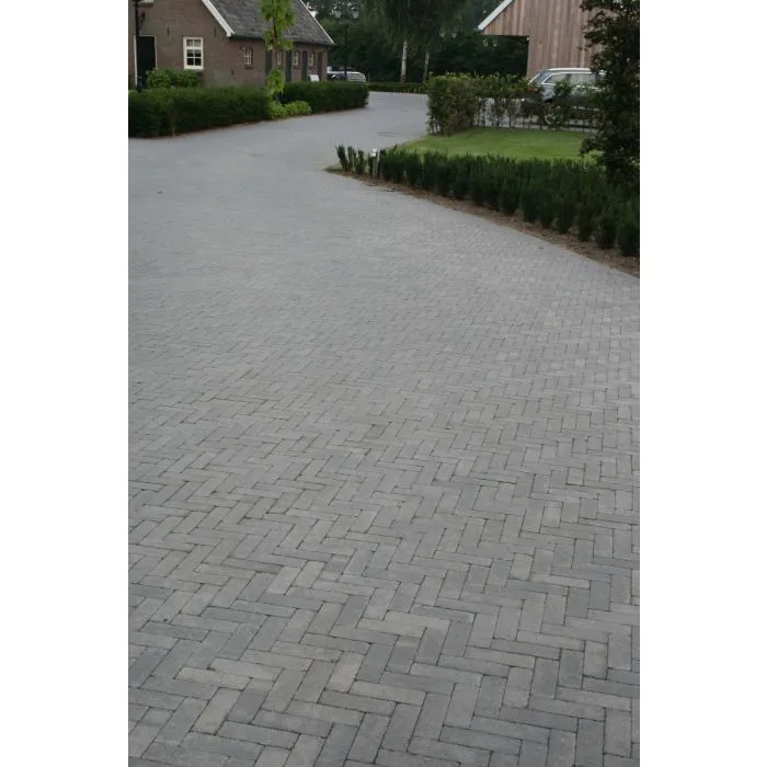 Brick pavers black 20x5x6cm (m2)