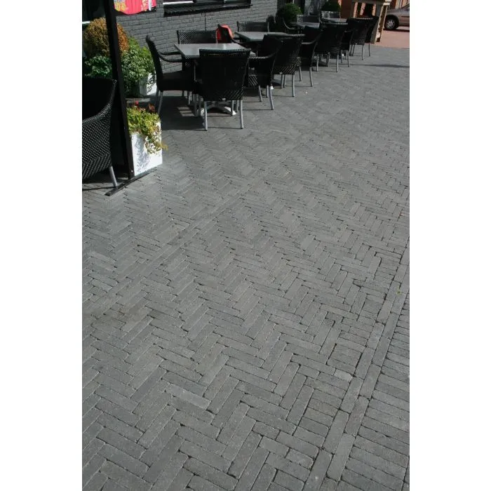 Brick pavers black 20x5x6cm (m2)