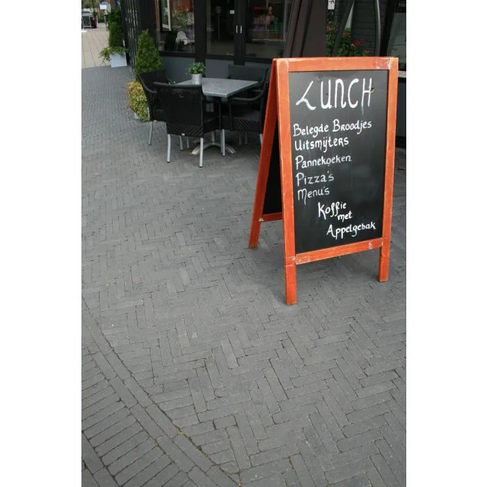 Brick pavers black 20x5x6cm (m2)