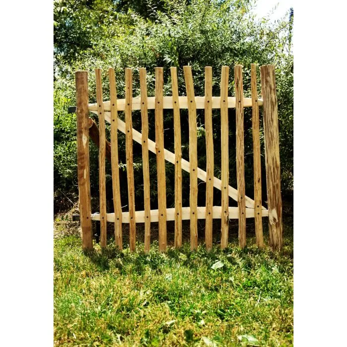 Chestnut gate 120x100cm