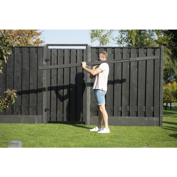 Wooden black Fencing pine with concrete  200x190cm (19pl)