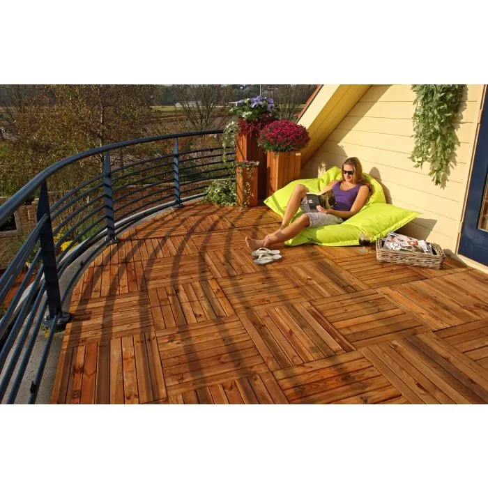 Decking tiles Bangkirai hardwood 50x50cm